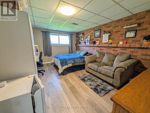 50 Chetwood Street, St. Catharines (Western Hill), ON - Indoor Photo Showing Bedroom