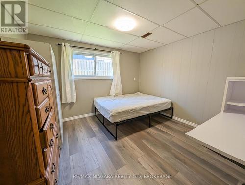 50 Chetwood Street, St. Catharines (Western Hill), ON - Indoor Photo Showing Bedroom