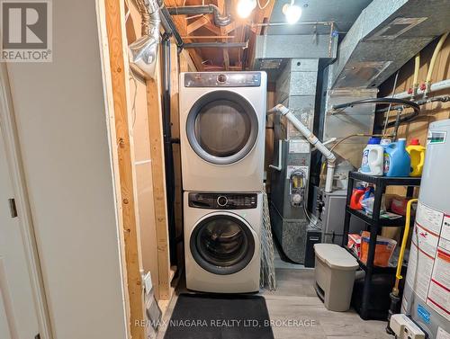 50 Chetwood Street, St. Catharines (Western Hill), ON - Indoor Photo Showing Laundry Room
