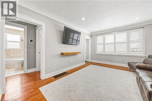 165 E 38Th Street, Hamilton, ON 