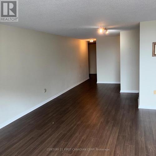 602 - 695 Richmond Street, London East (East F), ON - Indoor Photo Showing Other Room