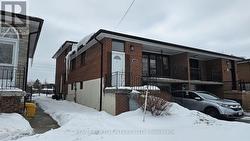 UPPER - 214 FAIRGLEN AVENUE  Toronto, ON M1W 1B1