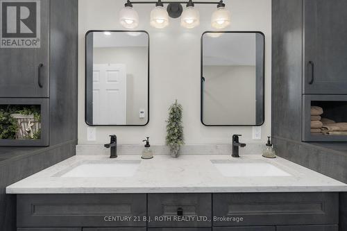 8109 93 Highway, Tiny, ON - Indoor Photo Showing Bathroom