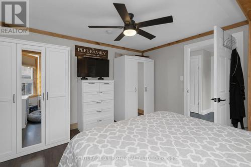 8109 93 Highway, Tiny, ON - Indoor Photo Showing Bedroom