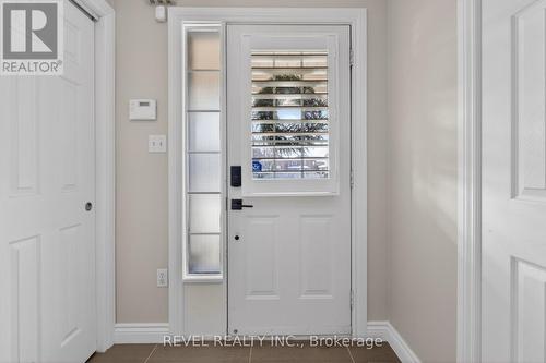 2286 Seton Crescent, Burlington, ON - Indoor Photo Showing Other Room