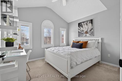 2286 Seton Crescent, Burlington, ON - Indoor Photo Showing Bedroom
