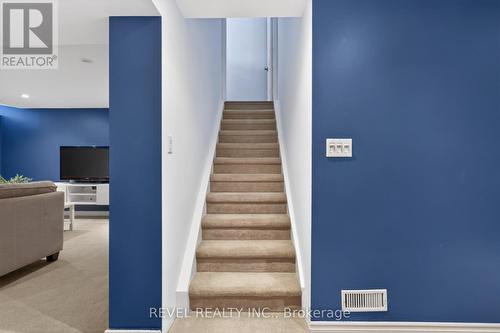 2286 Seton Crescent, Burlington, ON - Indoor Photo Showing Other Room