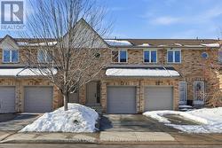 5 - 2015 CLEAVER AVENUE  Burlington, ON L7M 4J7