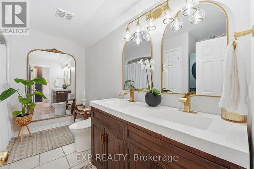 1 - 19 Bartlett Avenue, Grimsby, ON - Indoor Photo Showing Bathroom