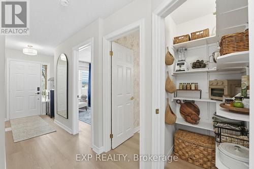 1 - 19 Bartlett Avenue, Grimsby, ON - Indoor Photo Showing Other Room