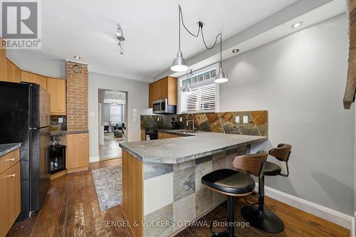 83 Eccles Street, Ottawa, ON - Indoor Photo Showing Kitchen