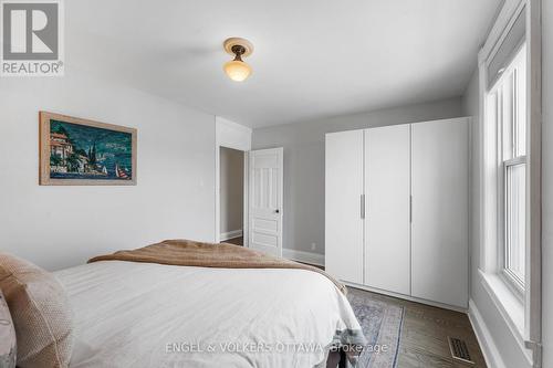 83 Eccles Street, Ottawa, ON - Indoor Photo Showing Bedroom