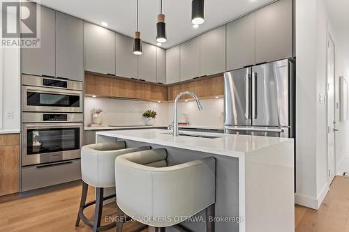 493 Highcroft Avenue, Ottawa, ON - Indoor Photo Showing Kitchen With Stainless Steel Kitchen With Upgraded Kitchen