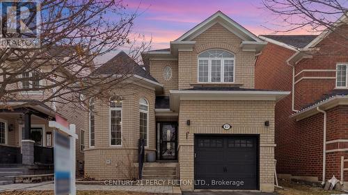 67 KENILWORTH CRESCENT  Whitby, ON L1M 2M7