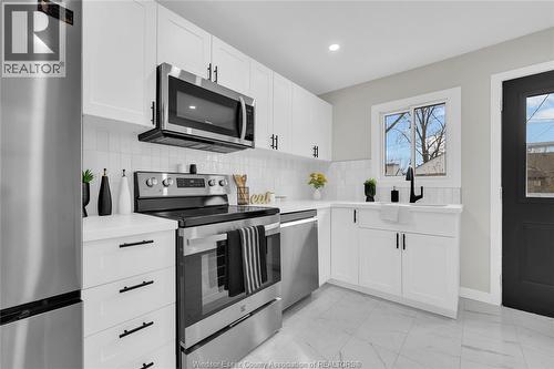 2351 Elsmere, Windsor, ON - Indoor Photo Showing Kitchen