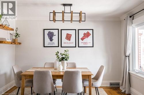 100 Graham Avenue S, Hamilton, ON - Indoor Photo Showing Dining Room