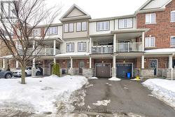 24 HUGILL WAY  Hamilton (Waterdown), ON L8B 0A2