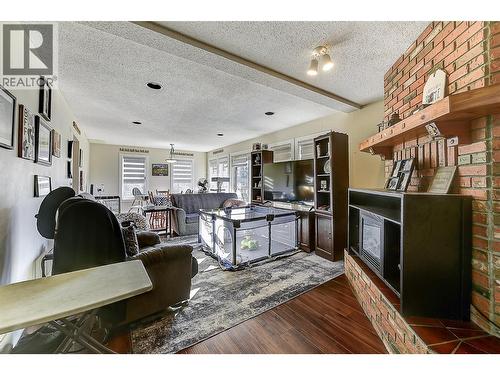 9810 Venables Drive, Coldstream, BC - Indoor
