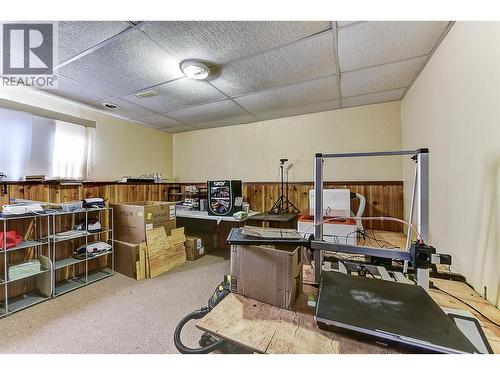 9810 Venables Drive, Coldstream, BC - Indoor