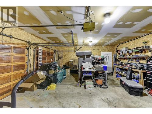9810 Venables Drive, Coldstream, BC - Indoor