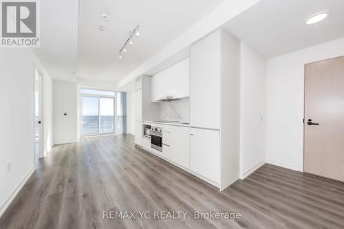 3910 - 28 Interchange Way, Vaughan, ON - Indoor Photo Showing Other Room