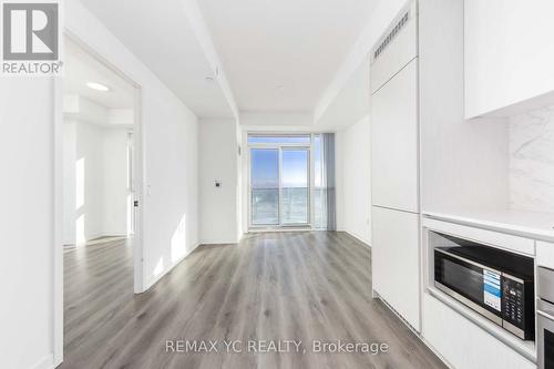 3910 - 28 Interchange Way, Vaughan, ON - Indoor Photo Showing Other Room