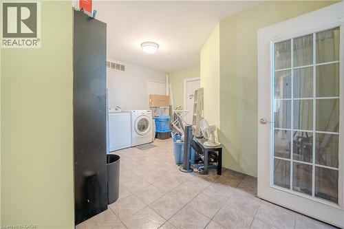 86 Birge Street, Hamilton, ON - Indoor Photo Showing Laundry Room