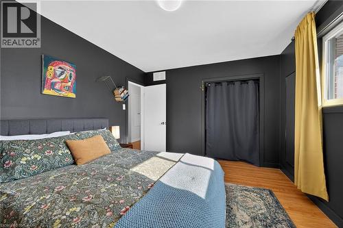 280 Thayer Avenue, Hamilton, ON - Indoor Photo Showing Bedroom