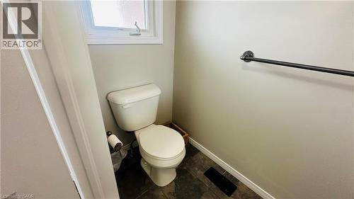 96 Eliza Avenue, Kitchener, ON - Indoor Photo Showing Bathroom