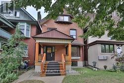 UPPER - 7 HARVARD AVENUE  Toronto, ON M6R 1C5