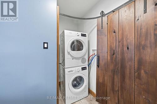 3783 Morning Star Drive, Mississauga, ON - Indoor Photo Showing Laundry Room