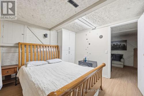 3783 Morning Star Drive, Mississauga, ON - Indoor Photo Showing Bedroom