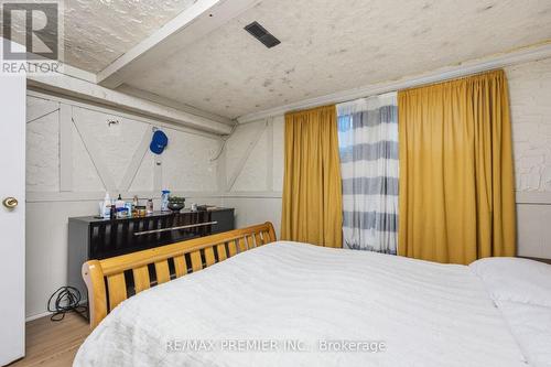 3783 Morning Star Drive, Mississauga, ON - Indoor Photo Showing Bedroom