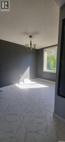 511 Main Street, Oxbow, SK - Indoor