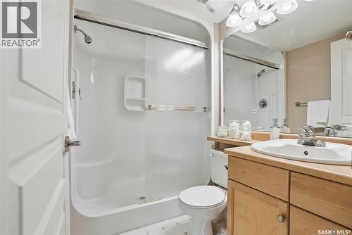 102 2213 Adelaide Street E, Saskatoon, SK - Indoor Photo Showing Bathroom