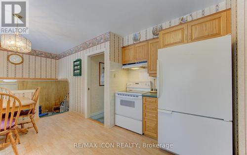 26 Deerpark Crescent, Kitchener, ON - Indoor Photo Showing Kitchen