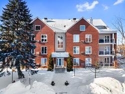 204-20 Place Alexandre  La Prairie, QC J5R 5T7