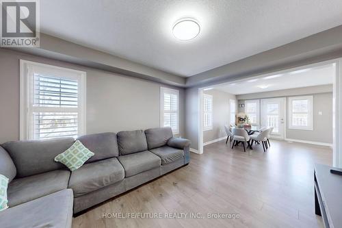 239 Netherby Lane, Kitchener, ON - Indoor Photo Showing Living Room