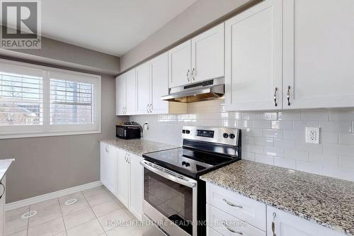 239 Netherby Lane, Kitchener, ON - Indoor Photo Showing Kitchen