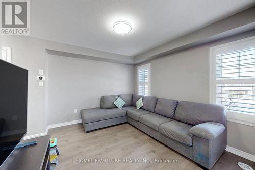 239 Netherby Lane, Kitchener, ON - Indoor Photo Showing Living Room