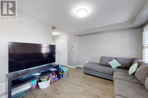239 Netherby Lane, Kitchener, ON - Indoor Photo Showing Living Room