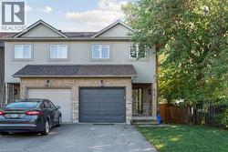 27 PETTIT Street  Stoney Creek, ON L8E 5V7