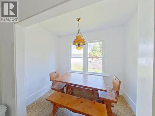 6237 Lund, Powell River, BC - Indoor Photo Showing Dining Room