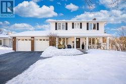 275 CAMBORNE CRESCENT  Burlington, ON L7N 2A4