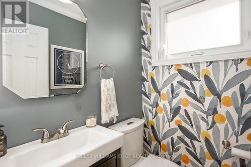 275 Camborne Crescent, Burlington, ON - Indoor Photo Showing Bathroom