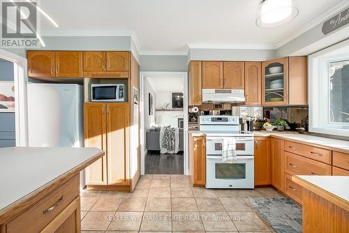 275 Camborne Crescent, Burlington, ON - Indoor Photo Showing Kitchen