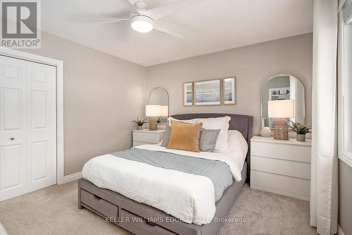 275 Camborne Crescent, Burlington, ON - Indoor Photo Showing Bedroom