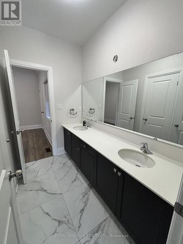 65 Conarty Crescent E, Whitby, ON - Indoor Photo Showing Bathroom