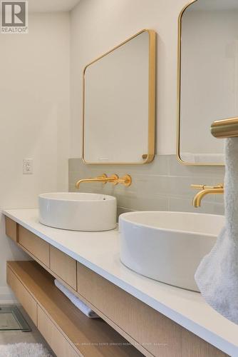 1355 Gatehouse Drive, Mississauga, ON - Indoor Photo Showing Bathroom