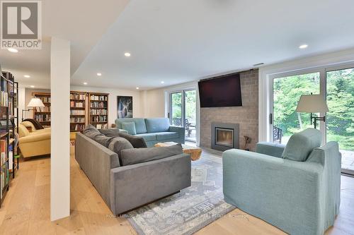 1355 Gatehouse Drive, Mississauga, ON - Indoor Photo Showing Living Room With Fireplace